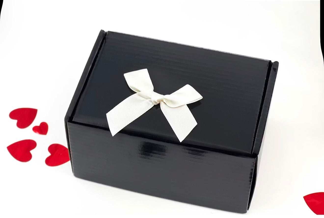 Luxury Pet Gift Box | VELOUR — Premium Gift Set for Dogs & Cats